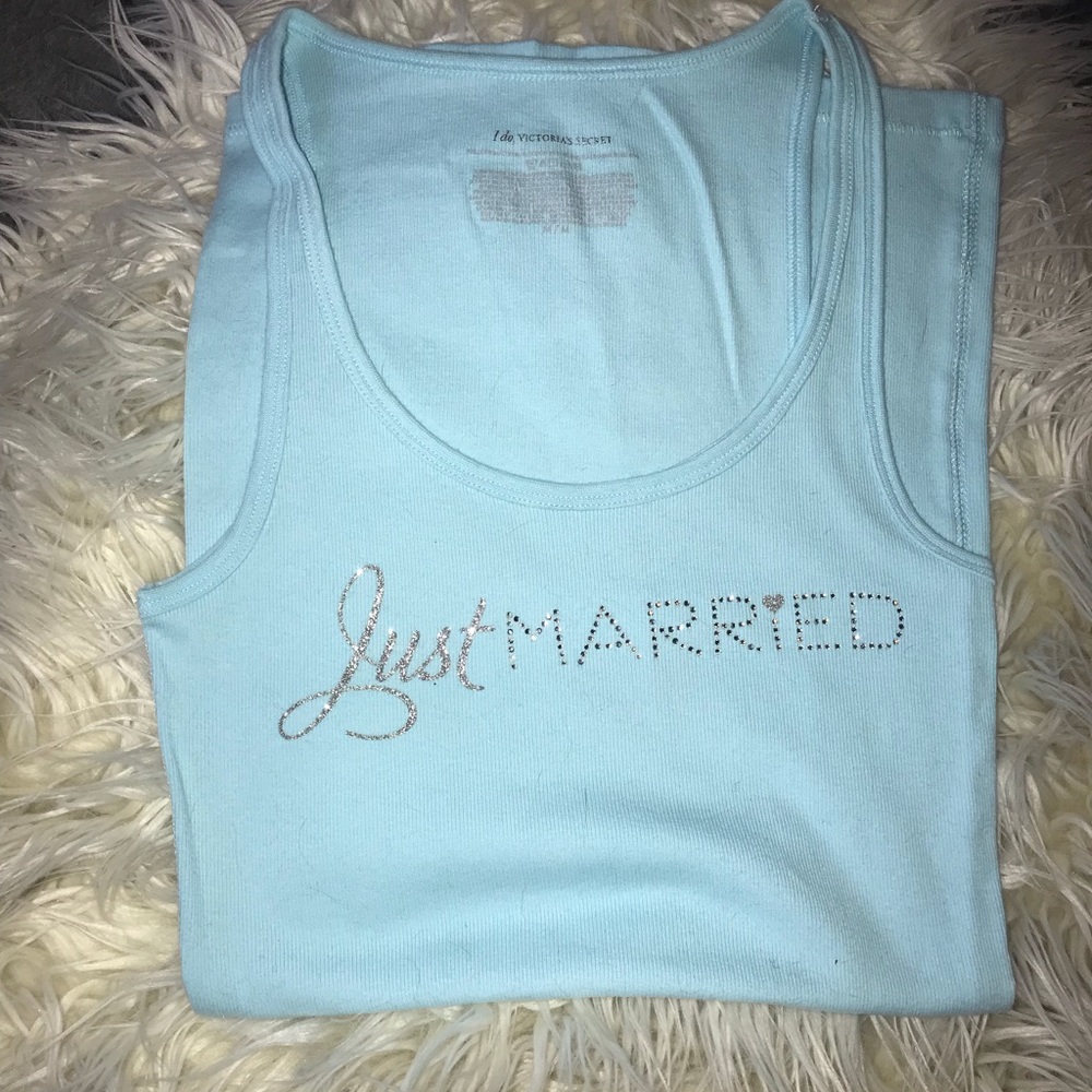 Victoria’s Secret Just Married Shirt 💎